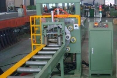 Compact horizontal stretch wrapper